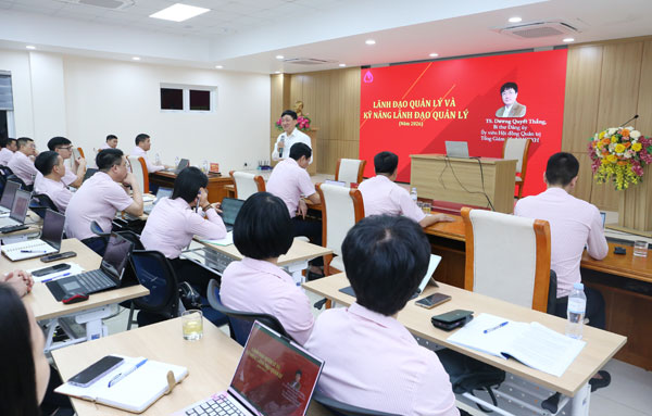 z7734764697621_80cfda8aee689eab10e978f9e3d2f257