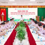 Quang cảnh buổi làm việc
