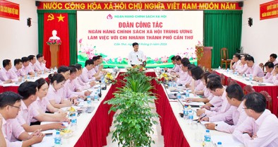 Tổng Giám đốc Dương Quyết Thắng làm việc với chi nhánh NHCSXH TP Cần Thơ