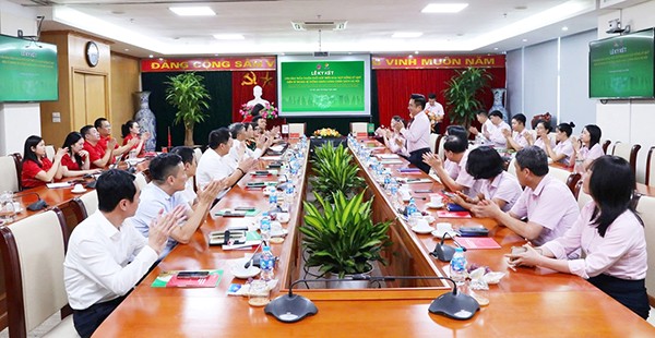 Quang cảnh lễ ký kết